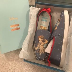 Disney Toms Snow White canvas slip on sneakers 7.5